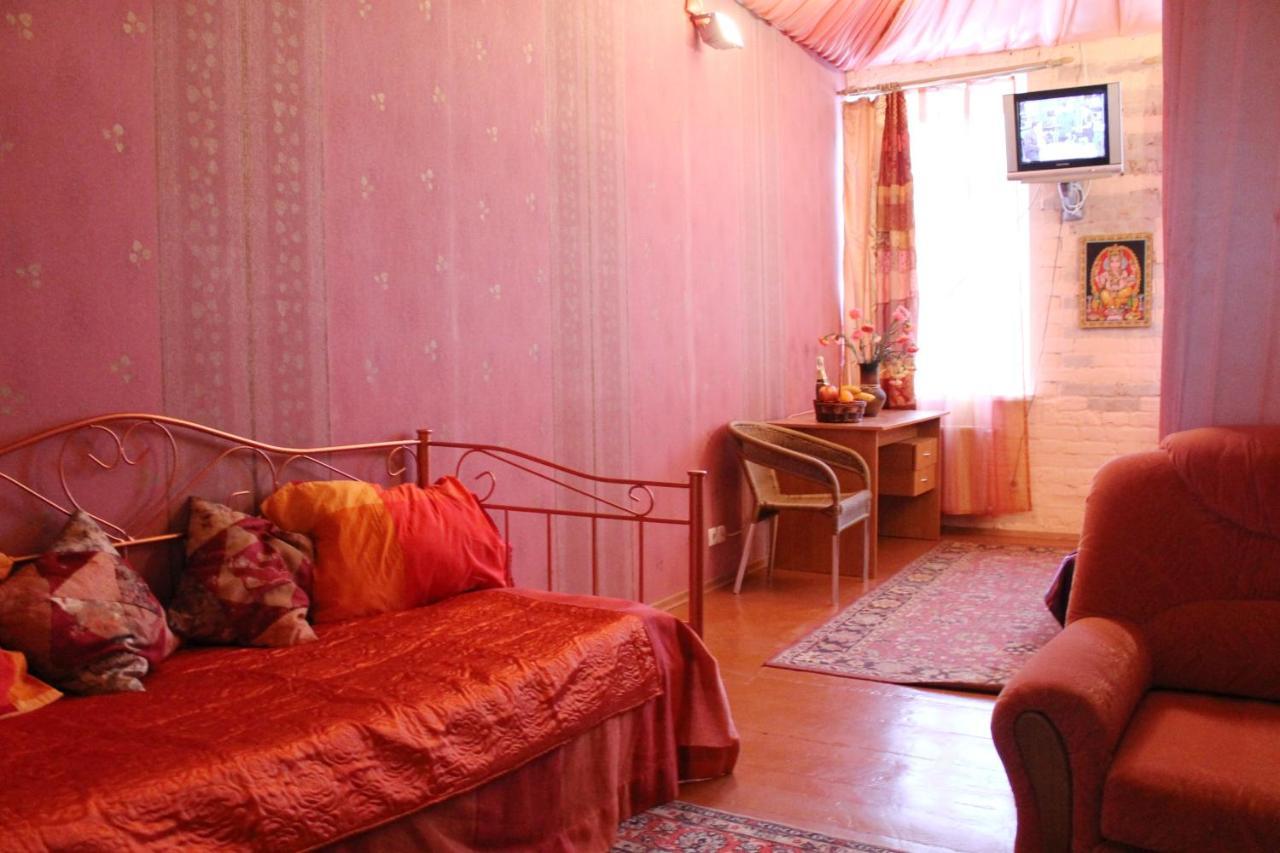 Hotel Calipso Charkov Buitenkant foto