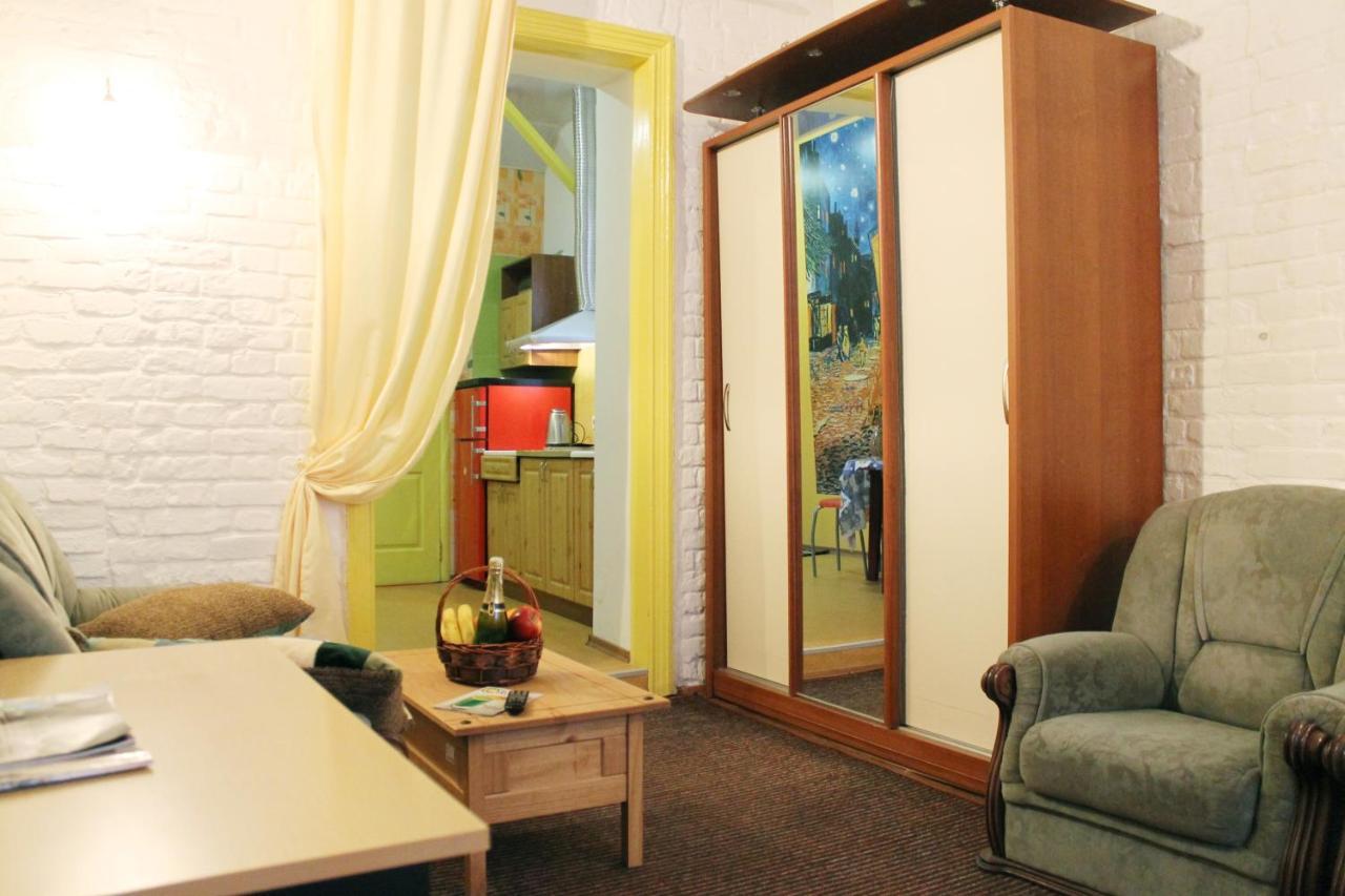 Hotel Calipso Charkov Buitenkant foto